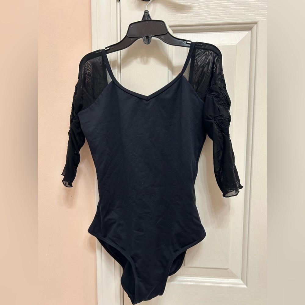 Ballet Rosa Aly Low Pinch Back Half Sleeve Leotard in Black - size XS -